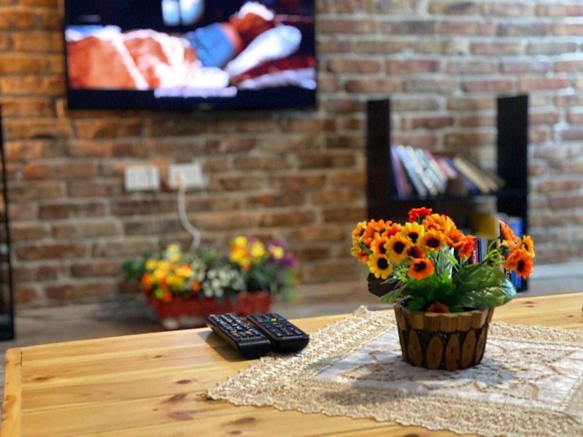 Ultra Apartments 'New Baazar' Tirana Kültér fotó