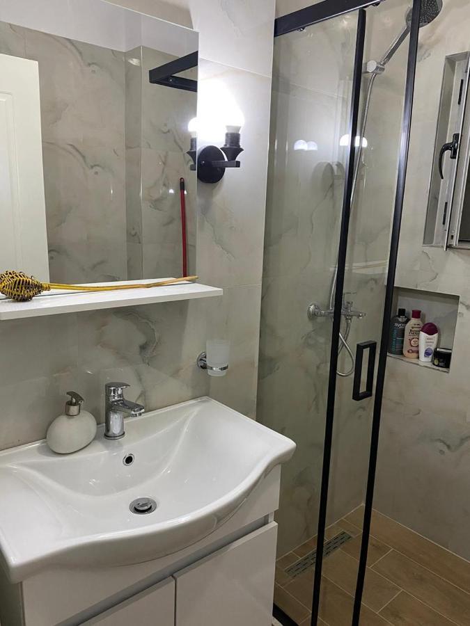 Ultra Apartments 'New Baazar' Tirana Kültér fotó