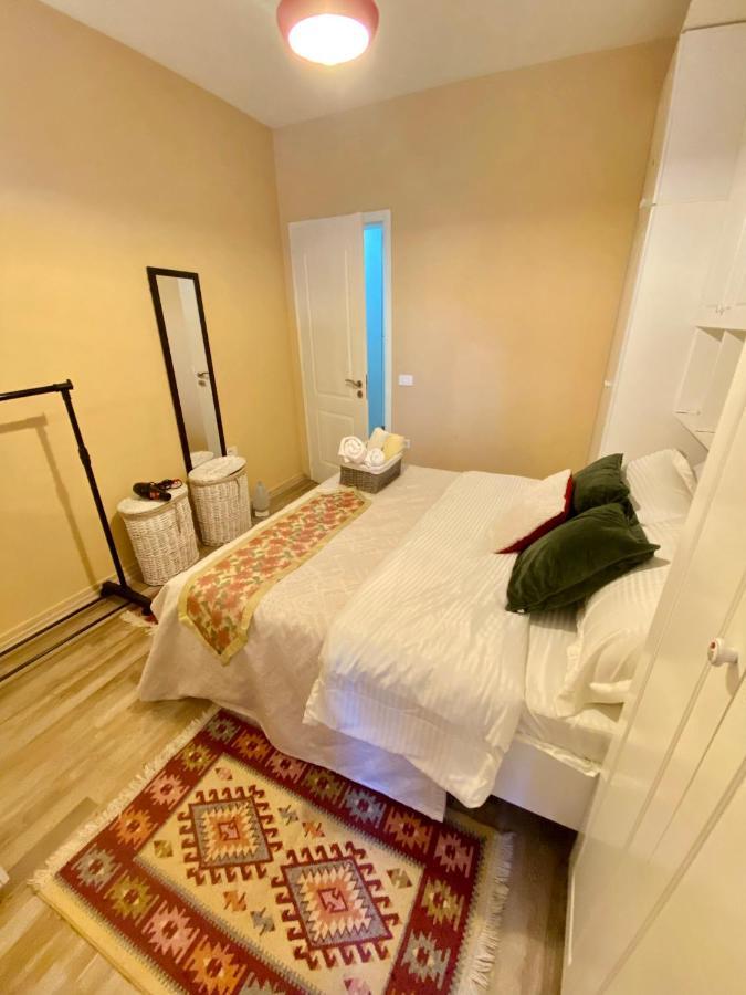 Ultra Apartments 'New Baazar' Tirana Kültér fotó